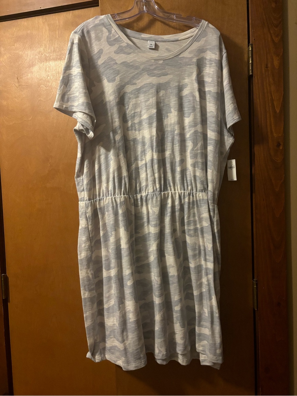 Old Navy Light Gray & Cream Camouflage Short Sleeve Casual Dress
